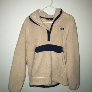 Hooded cozy north face